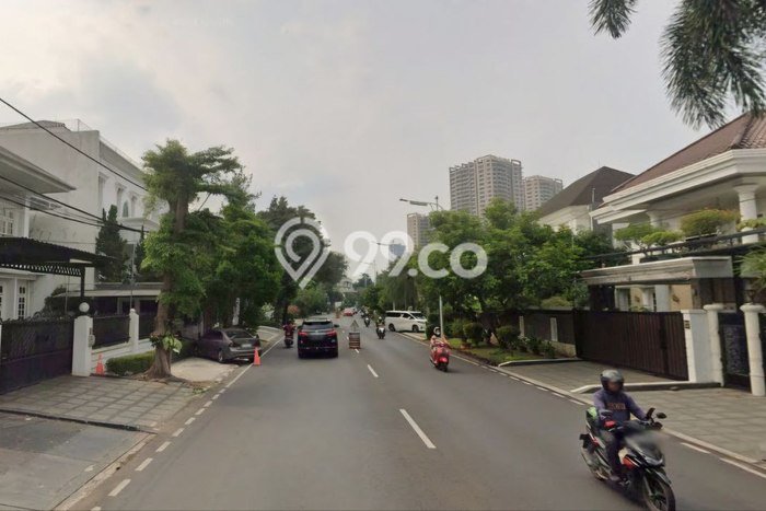 Ready to Use! Luxury House LT 500m2 Desain Modern di Pondok Indah Ready to Use! Luxury House LT 500m2 Desain Modern di Pondok Indah