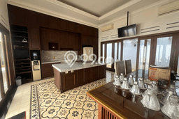 Sewa Rumah Modern di Menteng Harga Rp 750 Juta/ Tahun Sewa Rumah Modern di Menteng Harga Rp 750 Juta/ Tahun