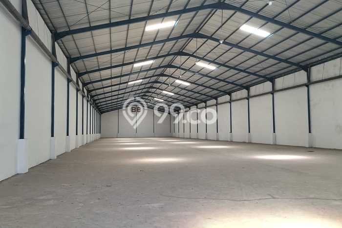 Untuk Dijual Gudang di Krian Sidoarjo LT 4700m2 / LB 2500m2 Untuk Dijual Gudang di Krian Sidoarjo LT 4700m2 / LB 2500m2