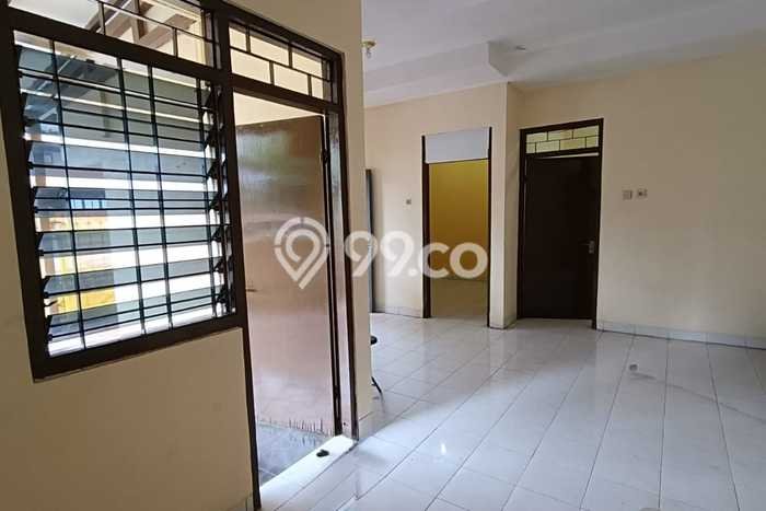 Lokasi terbaik! Rumah siap pakai dikontrakkan di Colomadu LB 120m2 Lokasi terbaik! Rumah siap pakai dikontrakkan di Colomadu LB 120m2