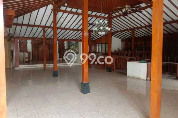 Komersial Disewakan Cepat di Laweyan Surakarta LB 298m2 Komersial Disewakan Cepat di Laweyan Surakarta LB 298m2