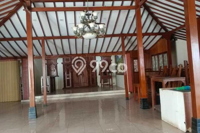 Komersial Disewakan Cepat di Laweyan Surakarta LB 298m2 Komersial Disewakan Cepat di Laweyan Surakarta LB 298m2