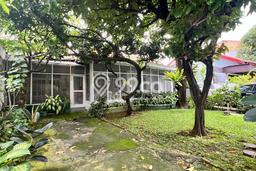 Ready to Use! Luxury House LT 359m2 Desain Modern di Setiabudi Ready to Use! Luxury House LT 359m2 Desain Modern di Setiabudi