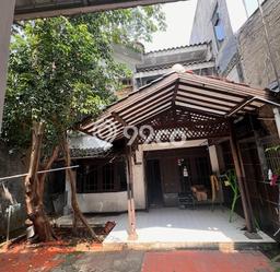 Rumah Mewah Dijual LT 240m2 di Pasar Minggu, Jakarta Selatan Rumah Mewah Dijual LT 240m2 di Pasar Minggu, Jakarta Selatan