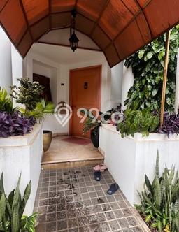Dijual Rumah Premium dengan Fasilitas Sekitar Komplit di Cilandak, Jakarta Selatan Dijual Rumah Premium dengan Fasilitas Sekitar Komplit di Cilandak, Jakarta Selatan