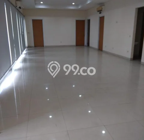 Lokasi terbaik! Rumah siap pakai disewakan di Kebayoran Baru LB 250m2 Lokasi terbaik! Rumah siap pakai disewakan di Kebayoran Baru LB 250m2