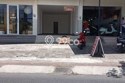 Disewakan Ruko di Kawasan Ramai canggu Luas 42m2 Disewakan Ruko di Kawasan Ramai canggu Luas 42m2