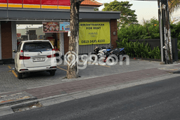 FOR RENT! Ruko di Kerobokan Kelod Cocok untuk Bisnis 65m2 FOR RENT! Ruko di Kerobokan Kelod Cocok untuk Bisnis 65m2