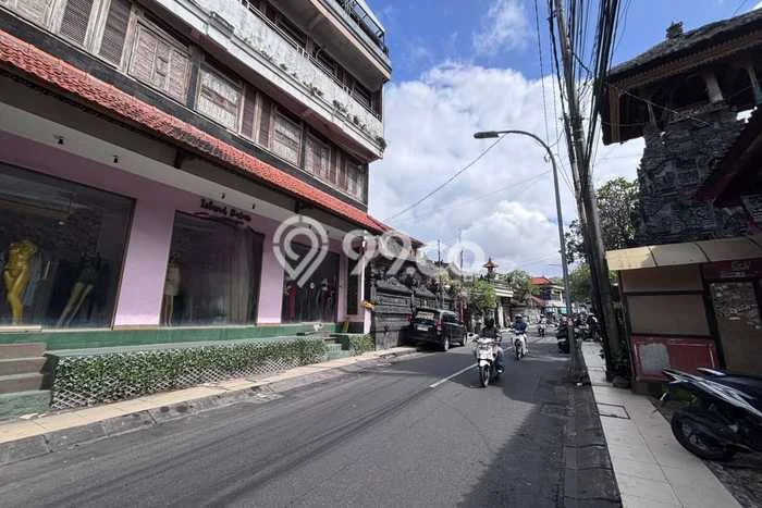 Ruko Komersial Disewakan di Kuta Badung Luas 8m2 Ruko Komersial Disewakan di Kuta Badung Luas 8m2