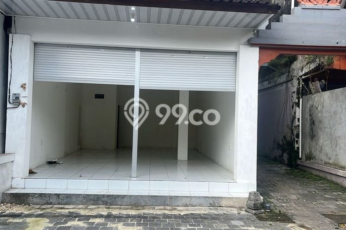 Ruko disewakan di Kuta Badung dengan luas bangunan 42m2 Ruko disewakan di Kuta Badung dengan luas bangunan 42m2
