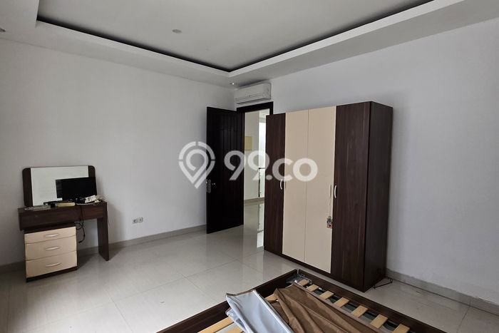 Rumah Mewah LB 650m2 Siap Huni Desain Elegan di Alam Sutera, Tangerang Rumah Mewah LB 650m2 Siap Huni Desain Elegan di Alam Sutera, Tangerang