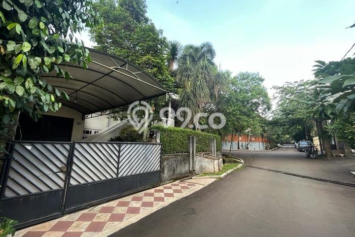 Rumah Luxury Modern Tanpa Renovasi di Pondok Labu Jakarta Selatan Rumah Luxury Modern Tanpa Renovasi di Pondok Labu Jakarta Selatan