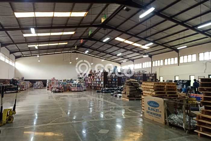Unit Gudang Disewakan di Caringin di Area Ramai & Strategis Unit Gudang Disewakan di Caringin di Area Ramai & Strategis
