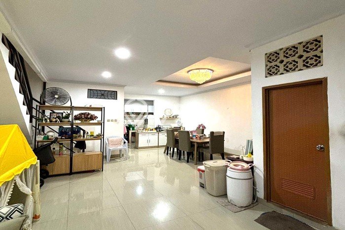 For Sale Hunian Rumah Terawat 4 Kamar di Bojong Indah, Jakarta Barat For Sale Hunian Rumah Terawat 4 Kamar di Bojong Indah, Jakarta Barat