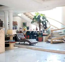 Rumah Elit Modern Tanpa Renovasi di Mega Kuningan Jakarta Selatan Rumah Elit Modern Tanpa Renovasi di Mega Kuningan Jakarta Selatan