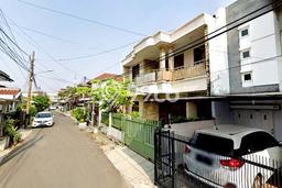For Sale! Luxury House LT 203m2 Desain Elegan di Meruya For Sale! Luxury House LT 203m2 Desain Elegan di Meruya
