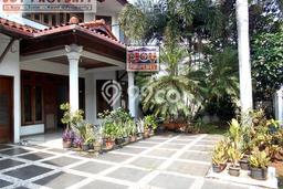 For Sale! Luxury House LT 738m2 Desain Elegan di Gandaria For Sale! Luxury House LT 738m2 Desain Elegan di Gandaria