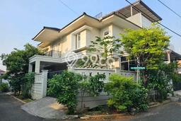 HARGA TERBAIK! Rumah Berkualitas di Intercon, Luas 165m² LB 200m² HARGA TERBAIK! Rumah Berkualitas di Intercon, Luas 165m² LB 200m²