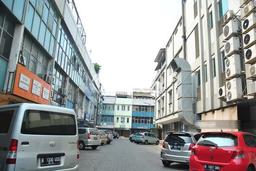 Ruko Disewa di Jakarta Barat dengan LB 255m2 Area Komersial Ramai Ruko Disewa di Jakarta Barat dengan LB 255m2 Area Komersial Ramai