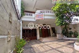 Jual Rumah Luas Megah Dengan View Cantik di Blok M, Jakarta Selatan Jual Rumah Luas Megah Dengan View Cantik di Blok M, Jakarta Selatan