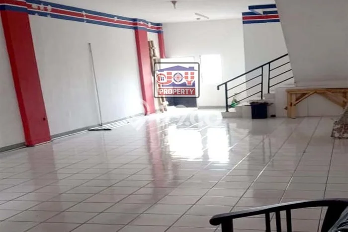 Unit Ruko disewakan di Kembangan Jakarta Barat dengan LT 140m2 / LB 180m2 Unit Ruko disewakan di Kembangan Jakarta Barat dengan LT 140m2 / LB 180m2