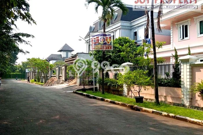 Tanah Dijual Area Strategis di Intercon Jakarta Barat 1570m2 Tanah Dijual Area Strategis di Intercon Jakarta Barat 1570m2
