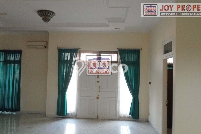 Disewakan Rumah Murah di Meruya Jakarta Barat dengan 4 Kamar Tidur Disewakan Rumah Murah di Meruya Jakarta Barat dengan 4 Kamar Tidur
