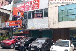 Dijual! Ruko di Intercon Jakarta Barat LT 332m2 / LB 380m2 Kawasan Strategis Dijual! Ruko di Intercon Jakarta Barat LT 332m2 / LB 380m2 Kawasan Strategis