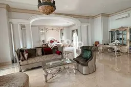 Rumah Mewah LB 1800m2 Siap Huni Desain Elegan di Intercon, Jakarta Barat Rumah Mewah LB 1800m2 Siap Huni Desain Elegan di Intercon, Jakarta Barat