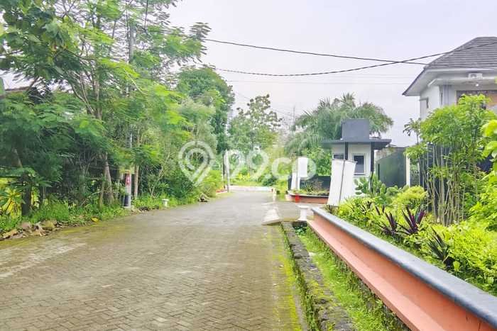 Tanah Dijual Area Strategis di Maguwoharjo Yogyakarta 131m2 Tanah Dijual Area Strategis di Maguwoharjo Yogyakarta 131m2