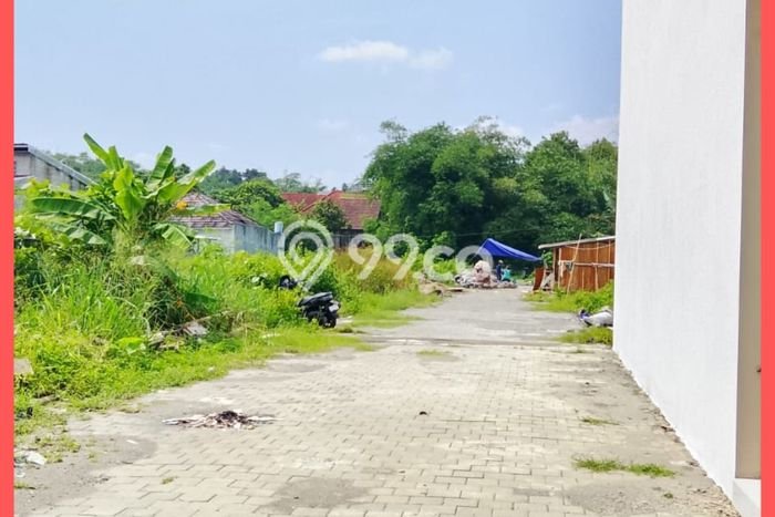 Kavling Tanah untuk Dijual di Sleman, Yogyakarta, Luas 110m2 Kavling Tanah untuk Dijual di Sleman, Yogyakarta, Luas 110m2
