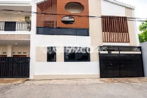 Jual Rumah Favorit Siap Huni LB 80m2 di Duren Sawit, Jakarta Timur Jual Rumah Favorit Siap Huni LB 80m2 di Duren Sawit, Jakarta Timur