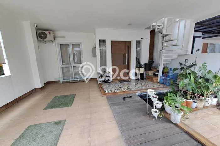 Dijual Cepat Rumah Bagus Siap Huni LB 300m2 di Antapani, Bandung Dijual Cepat Rumah Bagus Siap Huni LB 300m2 di Antapani, Bandung