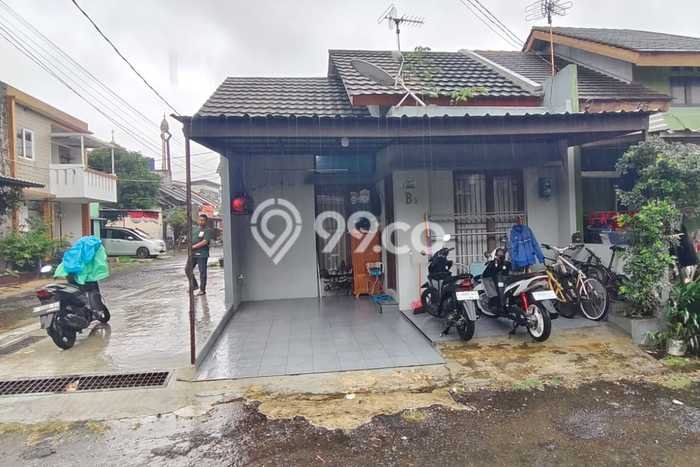 For Sale Rumah 2 Kamar Lokasi Ideal Bagus dan Strategis di Cibinong For Sale Rumah 2 Kamar Lokasi Ideal Bagus dan Strategis di Cibinong