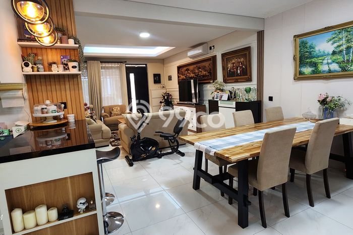 Rumah Mewah LB 182m2 Siap Huni Desain Elegan di Kota Baru Parahyangan, Bandung Rumah Mewah LB 182m2 Siap Huni Desain Elegan di Kota Baru Parahyangan, Bandung