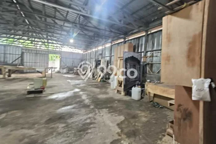 Gudang Disewa di Jakarta Barat dengan LB 240m2 Area Komersial Ramai Gudang Disewa di Jakarta Barat dengan LB 240m2 Area Komersial Ramai