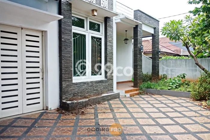 Rumah Elit LB 280m2 Siap Pakai Desain Elegan di Cipinang, Jakarta Timur Rumah Elit LB 280m2 Siap Pakai Desain Elegan di Cipinang, Jakarta Timur