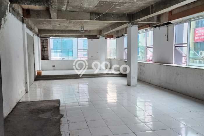 Unit Ruko Dijual di Jakarta Selatan LT 180m2 & LB 78m2 Unit Ruko Dijual di Jakarta Selatan LT 180m2 & LB 78m2