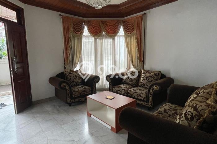Siap Huni Rumah Minimalis & Modern LB 250m2 di Pejaten Siap Huni Rumah Minimalis & Modern LB 250m2 di Pejaten