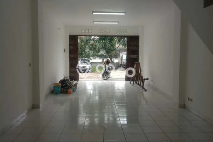 Ruko Area Prospektif di Kembangan, Luas 230m2m², Jalur Utama Ruko Area Prospektif di Kembangan, Luas 230m2m², Jalur Utama