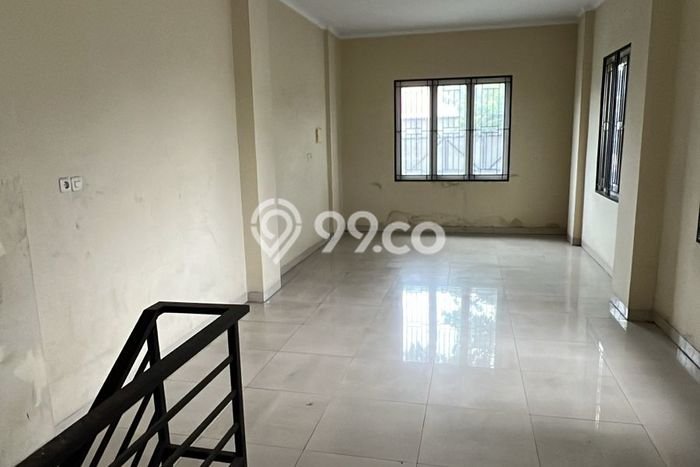 Tersedia Ruko Bisnis di Karawaci Tangerang Harga Sewa Menarik Bisa Nego Tersedia Ruko Bisnis di Karawaci Tangerang Harga Sewa Menarik Bisa Nego
