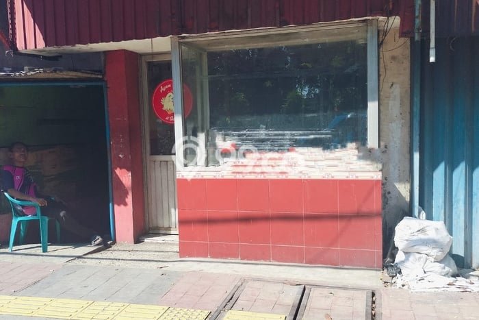 Unit Komersial Disewakan di Jakarta Barat Area Strategis Harga Kompetitif Unit Komersial Disewakan di Jakarta Barat Area Strategis Harga Kompetitif