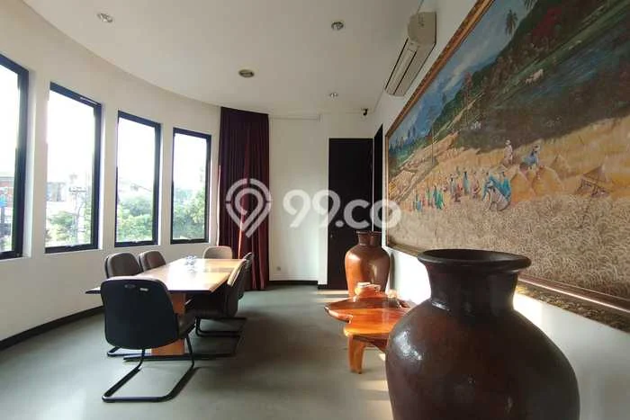 Hunian Kondisi Baik Disewakan di Pluit, Jakarta Utara LT 686m2, LB 1328m2 Hunian Kondisi Baik Disewakan di Pluit, Jakarta Utara LT 686m2, LB 1328m2