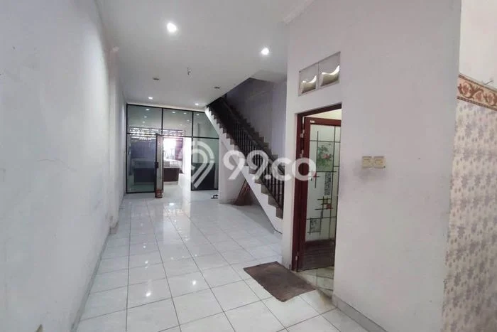 Ruko Dijual di Kuta LT 93m2, LB 276m2 untuk Investasi Ruko Dijual di Kuta LT 93m2, LB 276m2 untuk Investasi