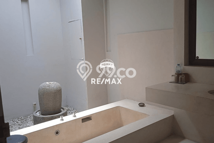 Vila Kawasan , Luas 300m2m², Akses ke Badung, Badung Vila Kawasan , Luas 300m2m², Akses ke Badung, Badung