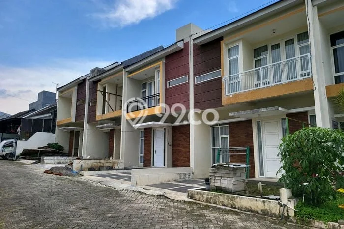 Jual Rumah Strategis Bagus Punya 2 KT di Junrejo Batu SHM Jual Rumah Strategis Bagus Punya 2 KT di Junrejo Batu SHM
