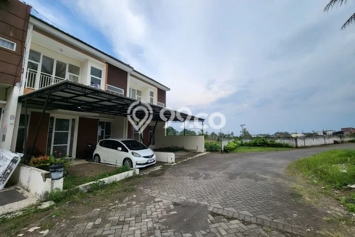 Jual Rumah Strategis Bagus Punya 2 KT di Junrejo Batu SHM Jual Rumah Strategis Bagus Punya 2 KT di Junrejo Batu SHM
