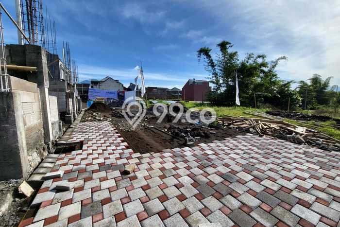 Rumah Luas Asri 10 KT Siap Pakai di Merjosari Malang Rumah Luas Asri 10 KT Siap Pakai di Merjosari Malang