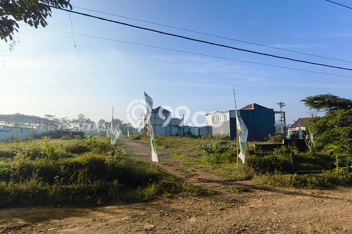 Lahan Strategis di Pakis Dijual dengan Luas 60m2 Lahan Strategis di Pakis Dijual dengan Luas 60m2