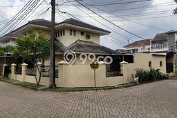 Ready to Use! Premium House LT 342m2 Desain Elegan di Graha Raya Ready to Use! Premium House LT 342m2 Desain Elegan di Graha Raya